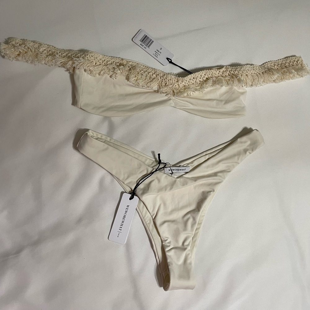 WeWoreWhat swimsuit size small